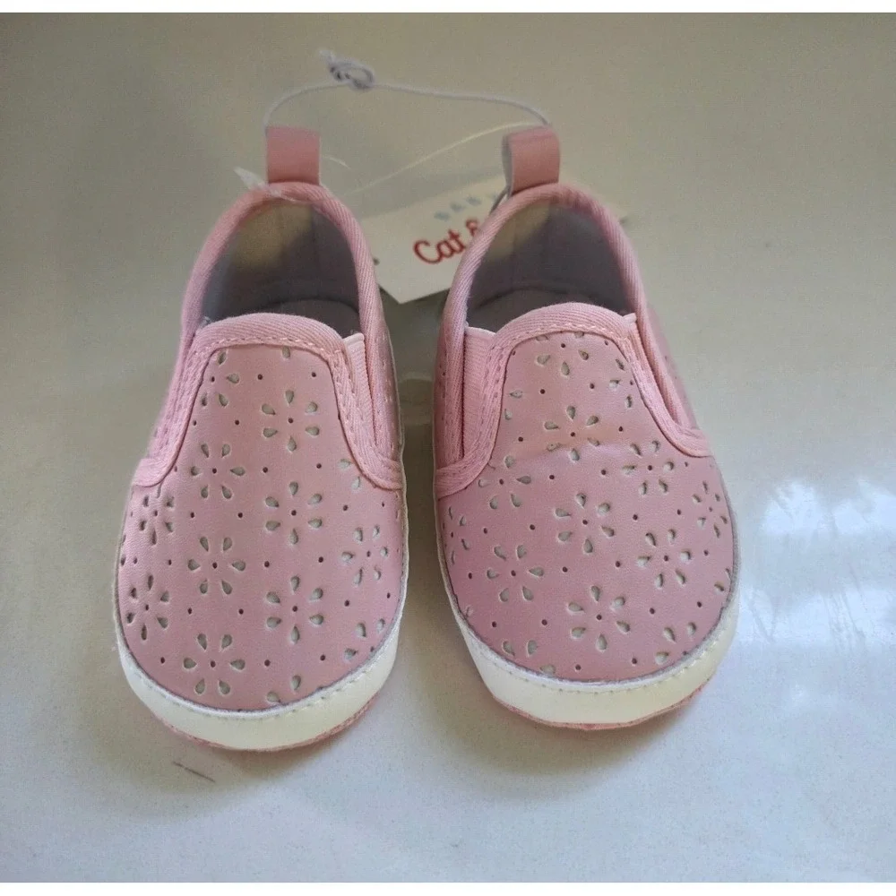 Cat & Jack Baby Girls Pink‎ Floral Eyelet Slip On Crib Shoes Size 6-9 Months NWT